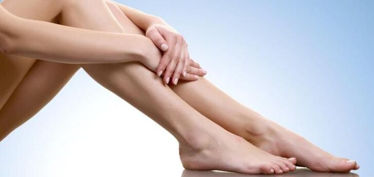 Pernas femininas saudables