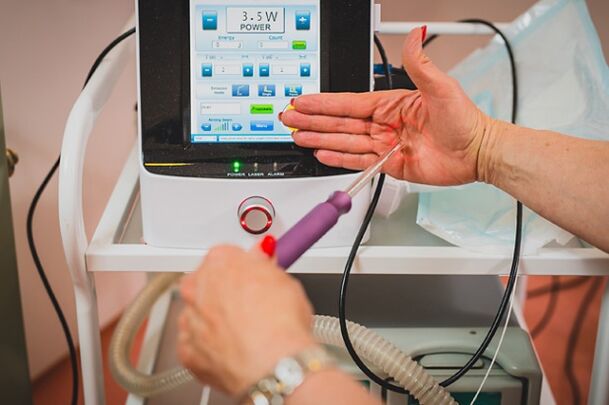 Dispositivo para o tratamento de varices mediante coagulación láser endovascular
